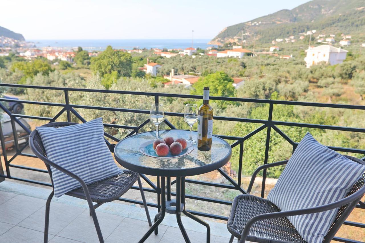 Esperides Apartments Aigli Skopelos Town Exterior photo