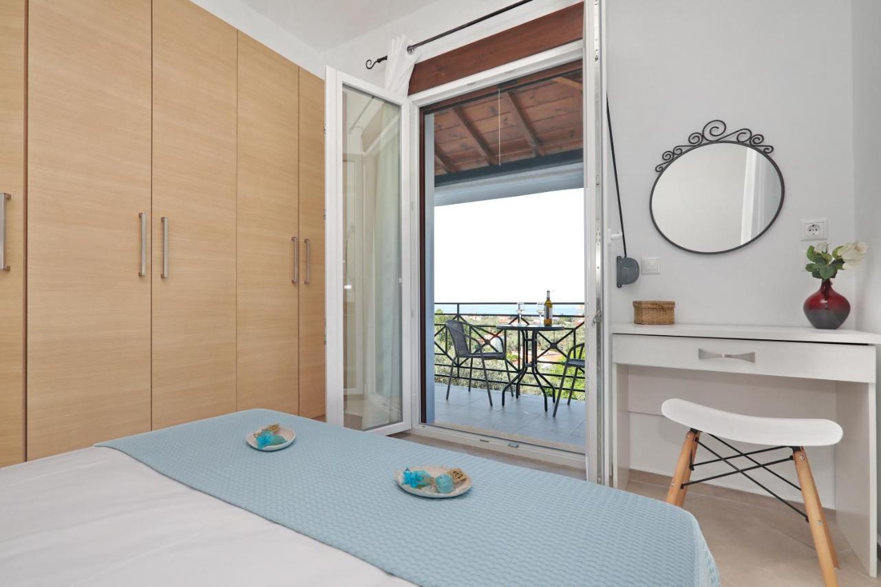 Esperides Apartments Aigli Skopelos Town Exterior photo