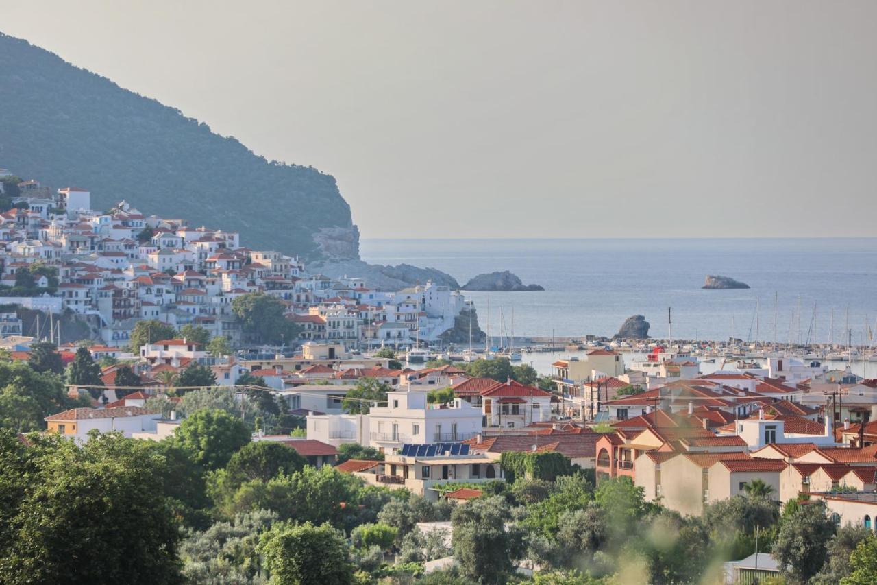 Esperides Apartments Aigli Skopelos Town Exterior photo