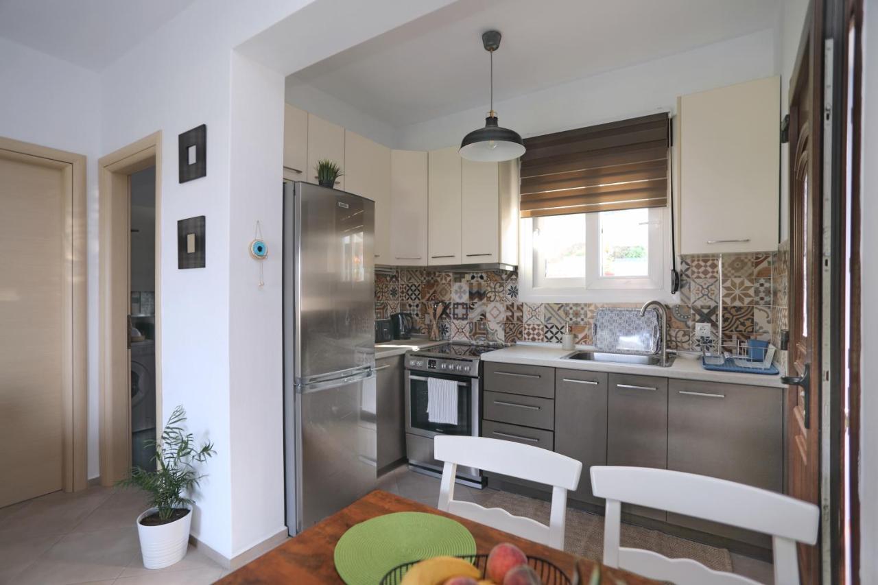 Esperides Apartments Aigli Skopelos Town Exterior photo