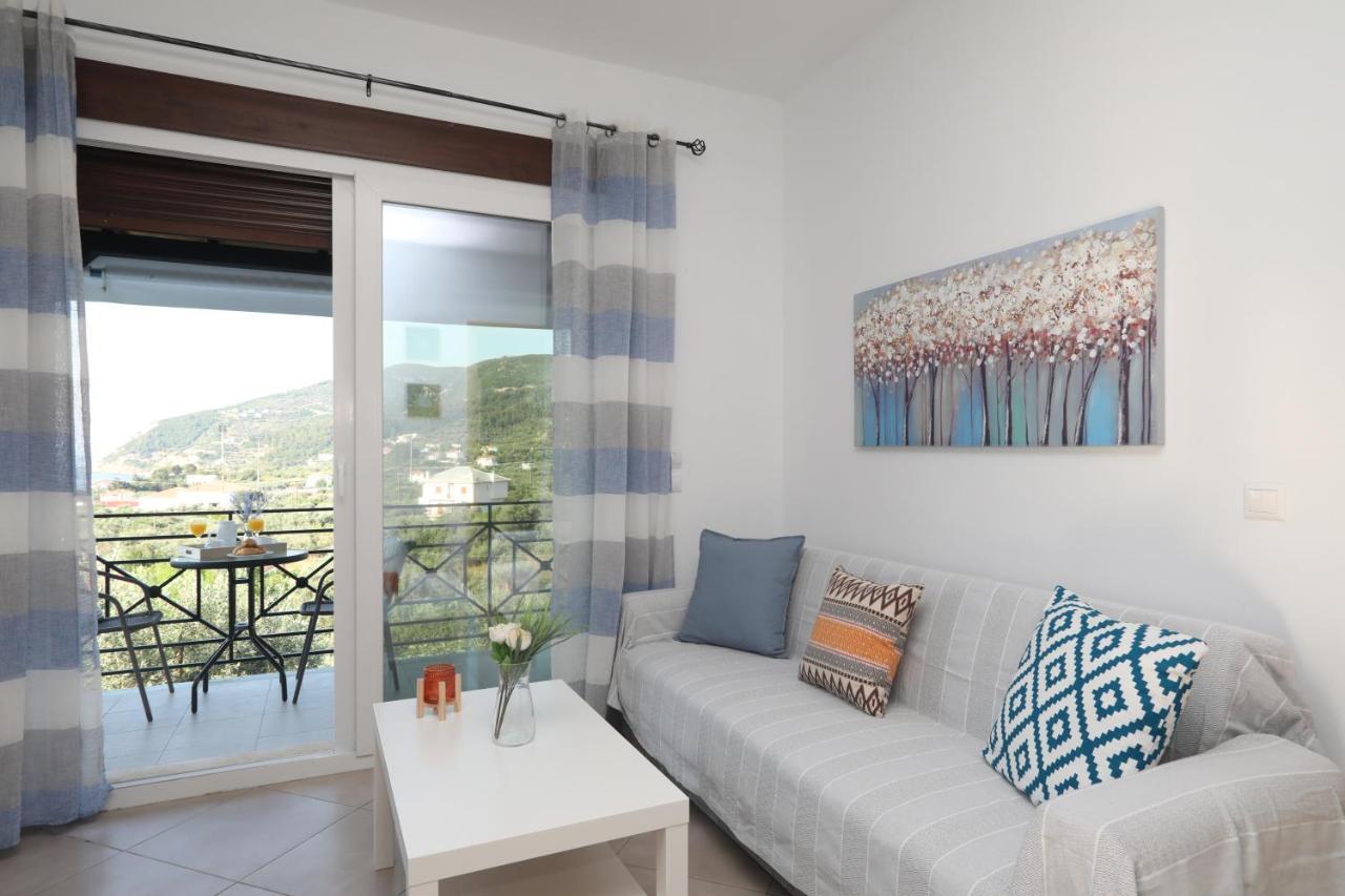 Esperides Apartments Aigli Skopelos Town Exterior photo